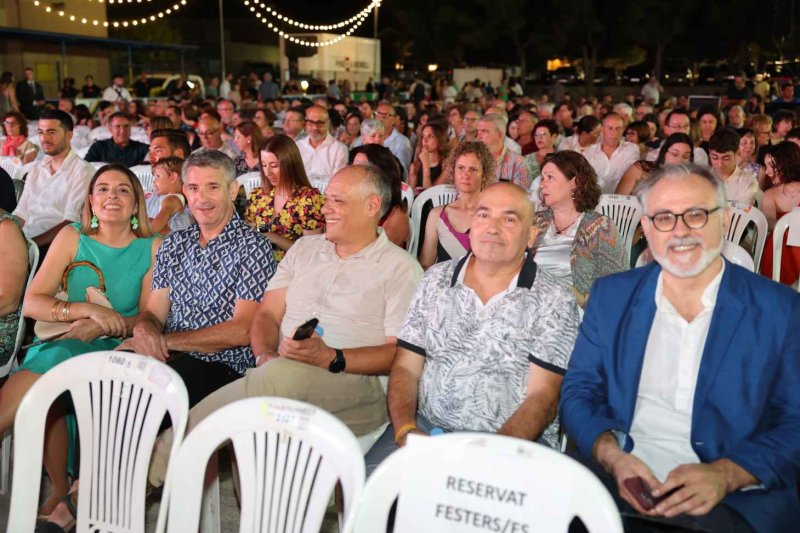 GALERIA de FOTOS d’una PRESENTACIÓ de les FESTES de JULIOL de PEDREGUER molt MUSICAL GALERIA de FOTOS d’una PRESENTACIÓ de les FESTES de JULIOL de PEDREGUER molt MUSICAL